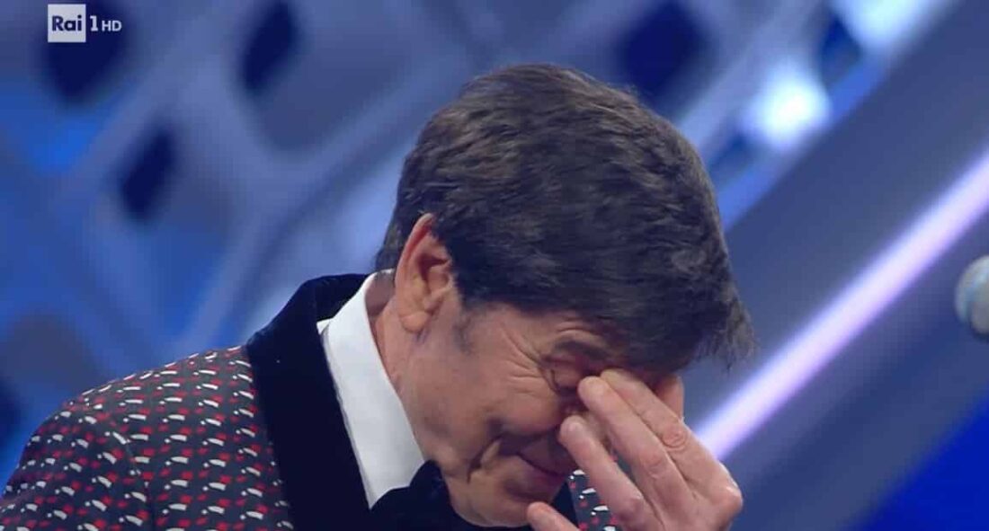 Gianni Morandi In Lacrime Al Festival Di Sanremo L Emozione Del Cantante