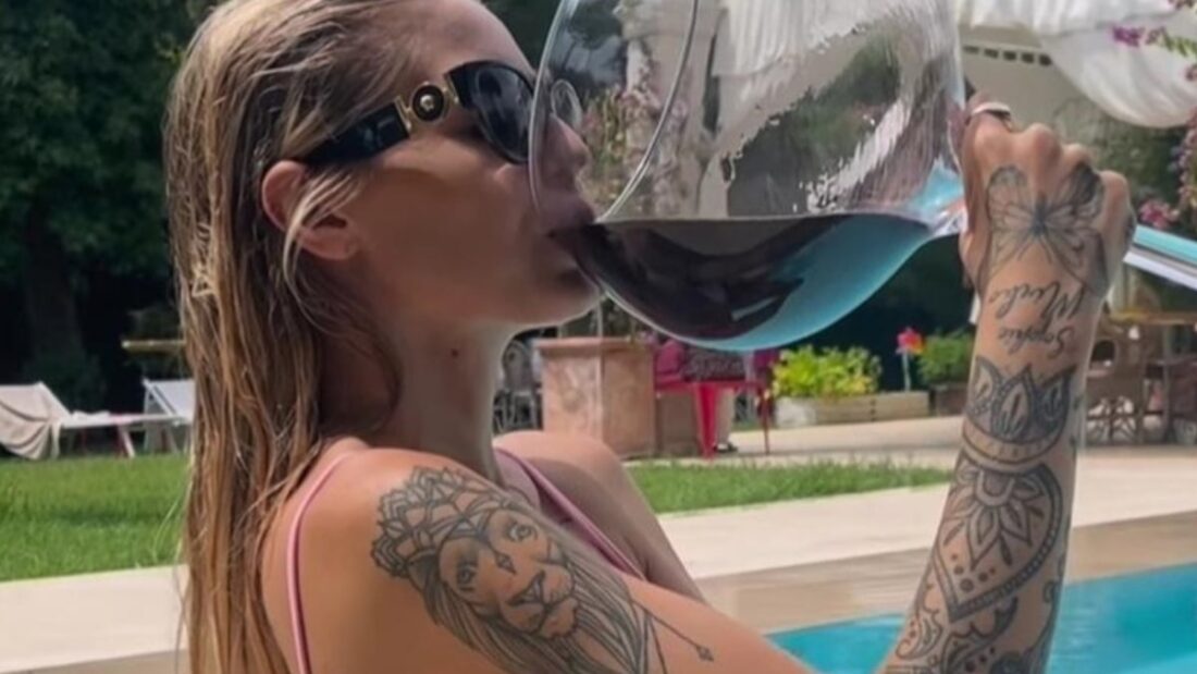 Ginevra Lambruschi è stata lasciata ad un mese dalle nozze.