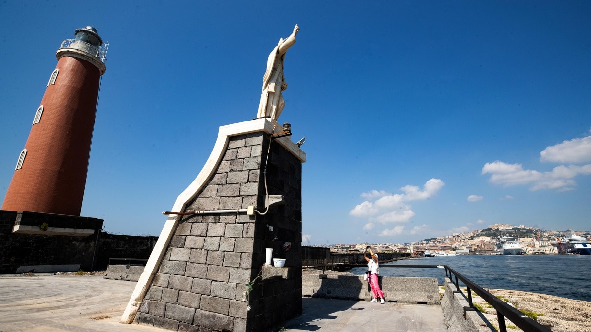 molo san vincenzo di Napoli