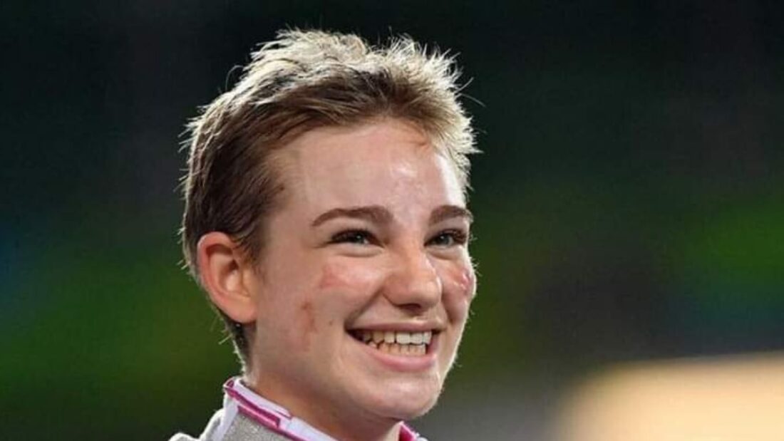 Bebe vio paparazzata in dolce compagnia