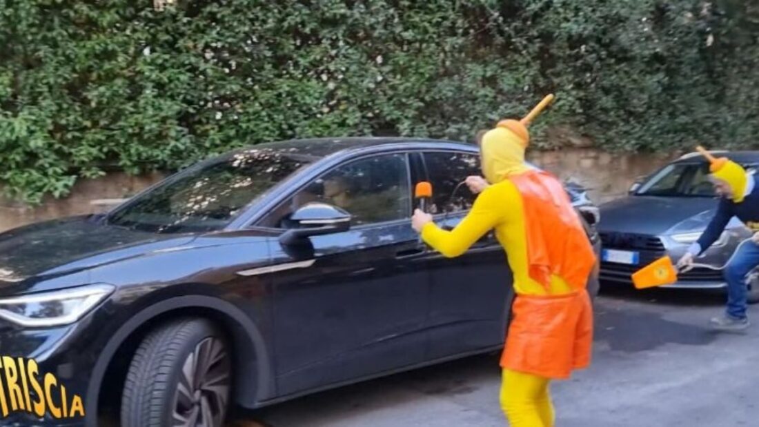 Noemi Bocchi beccata da Striscia la notizia