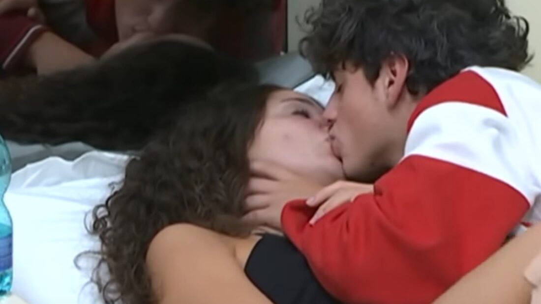 Il bacio tra Rita e Niveo ad Amici