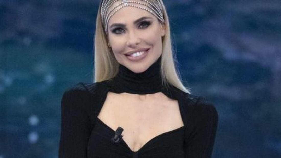 Ilary Blasi accusata di essere una caciottara in diretta tv