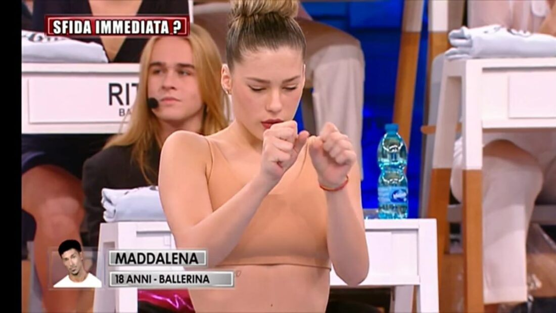 Maddalena viene lasciata da sola