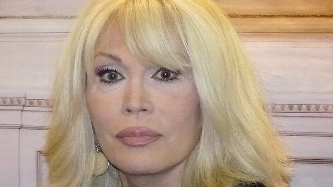 Amanda Lear chi è il suo toy boy