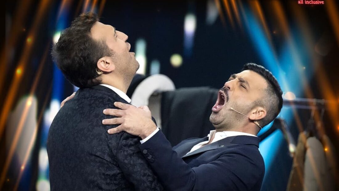 Perché titolo Felicissima sera