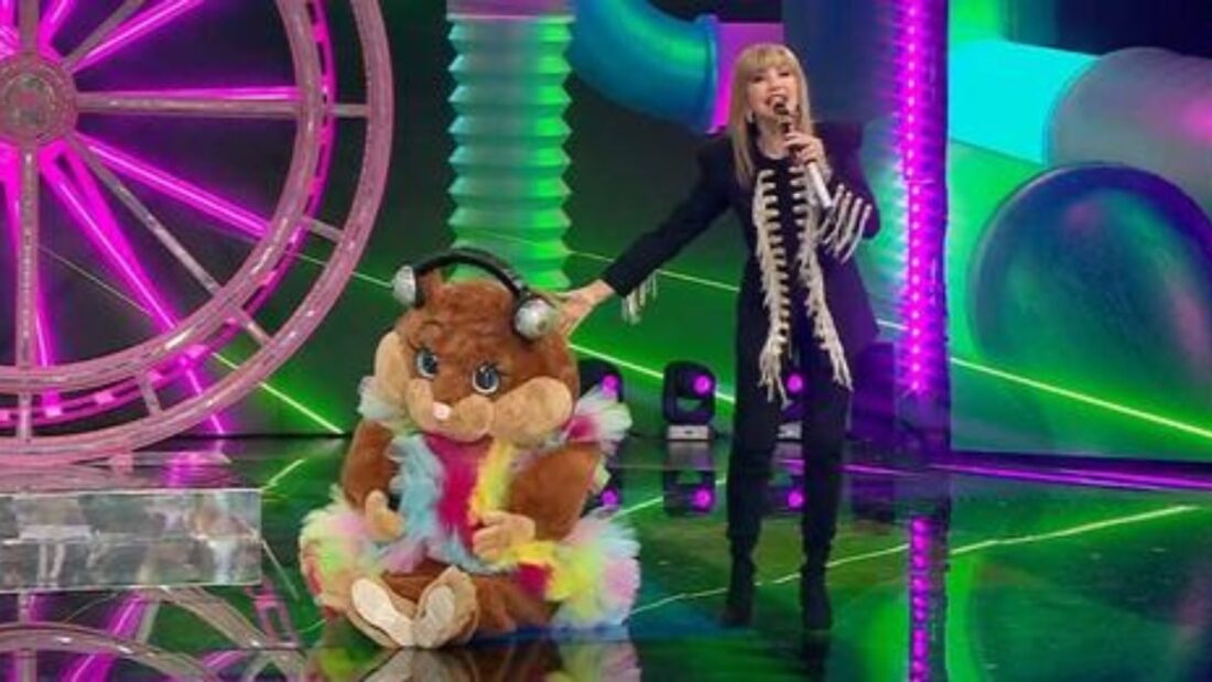 Il cantante Mascherato, registrato o in diretta?