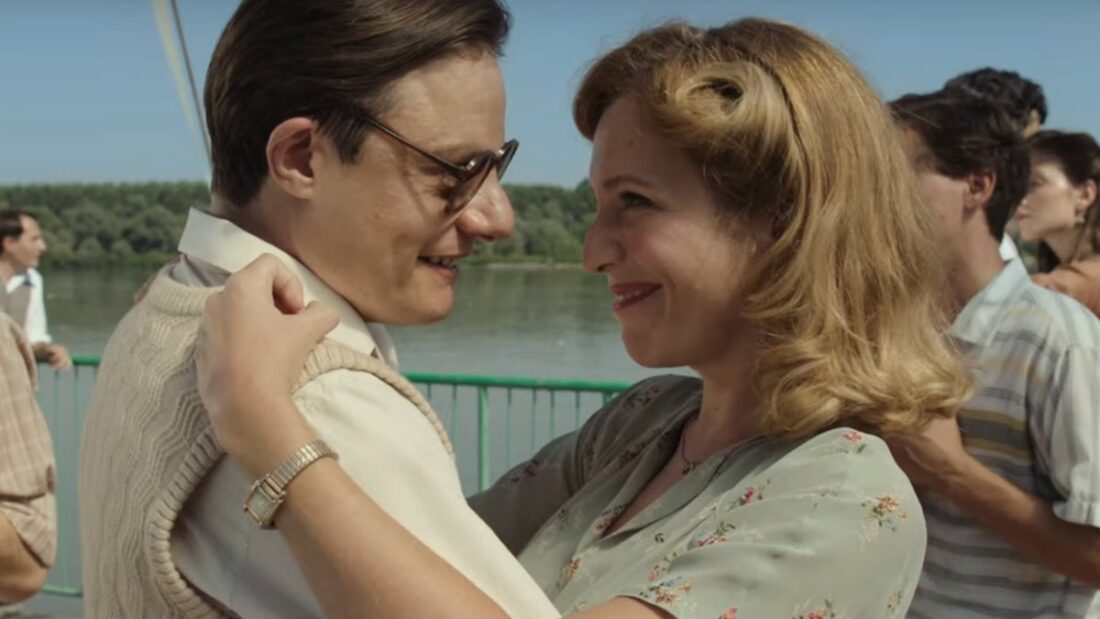 Il film Lei mi parla ancora