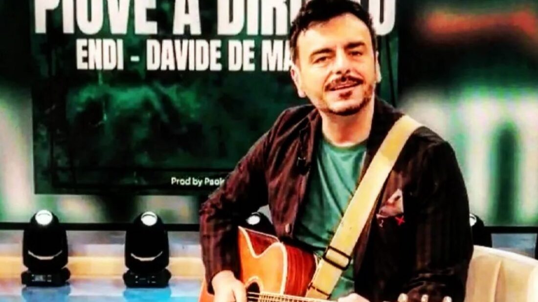 Il cantante Davide De Marinis