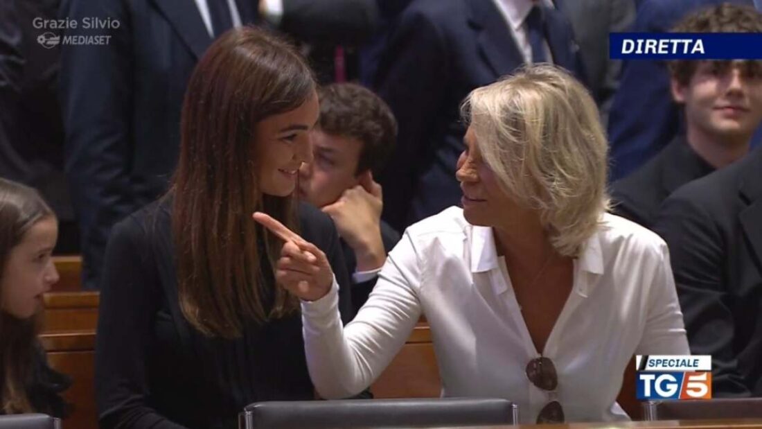 Maria De Filippi ai funerali di Silvio Berlusconi