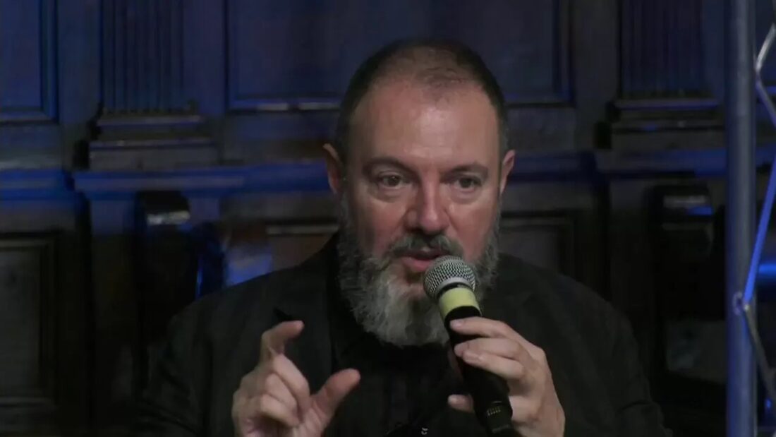 Lo scrittore Carlo Lucarelli