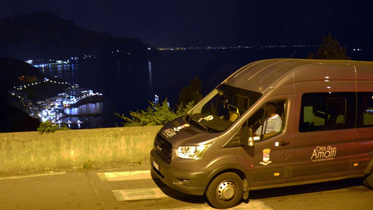 Amalfi E Le Frazioni Pi Vicine Ritorna Il Servizio Di Mini Bus Notturno