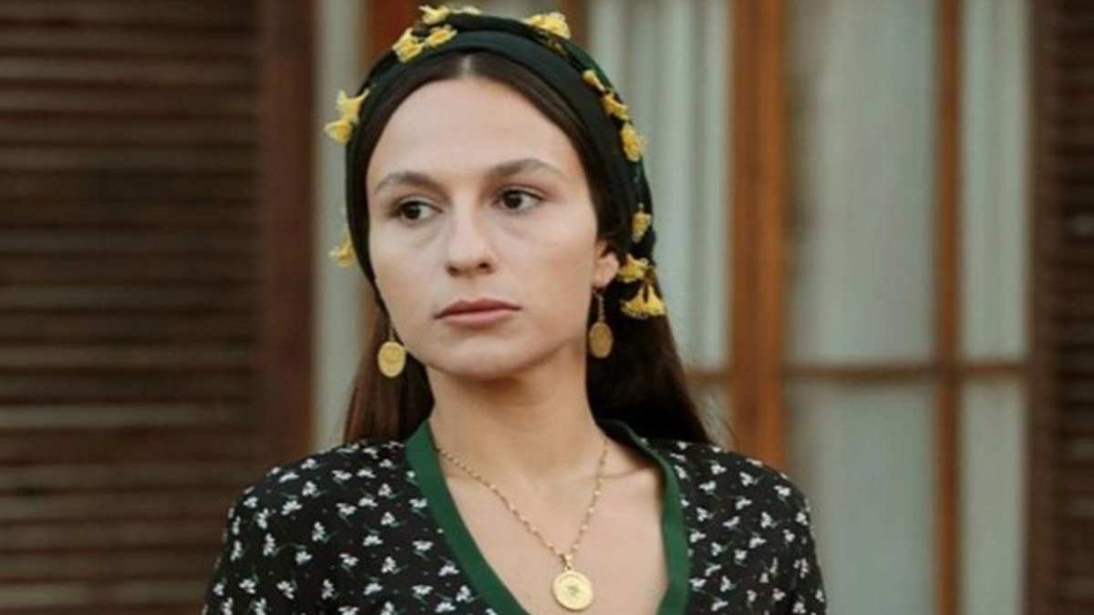 Selin Yeninci, chi è Saniye in Terra Amara/ L'addio alla serie:Non mi hai  dato una fine, ma grandi inizi