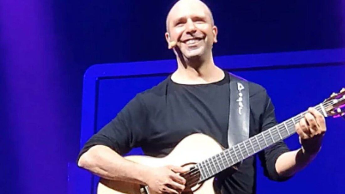 checco zalone amore + iva