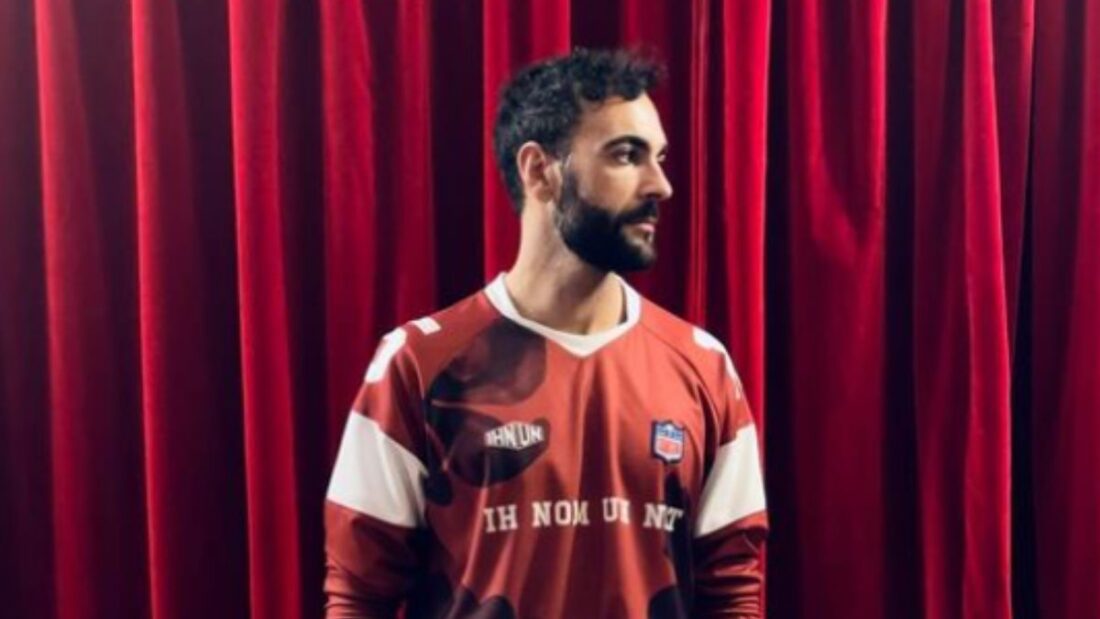 marco mengoni primo abito