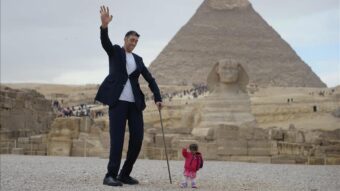 Sultan Kosen l'uomo più alto del mondo