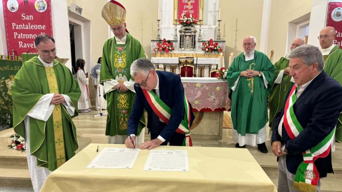 Siglato il Patto di amicizia tra Ravello e Serrata, nel segno di San Pantaleone