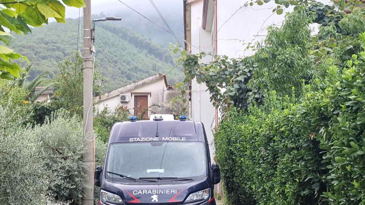 carabinieri a tramonti stazione mobile