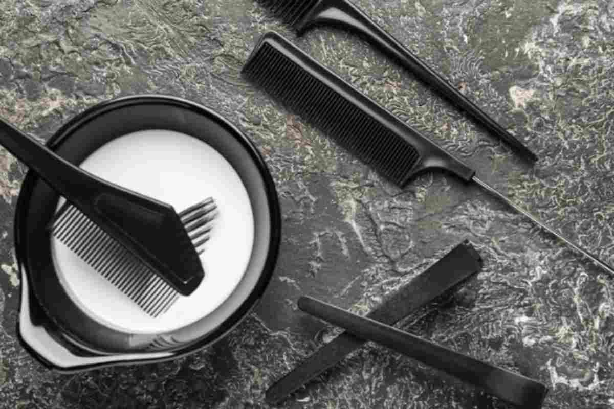 Per minimizzare i danni a capelli e salute, il dermatologo Zhao Zhaoming raccomanda alcune precauzioni fondamentali