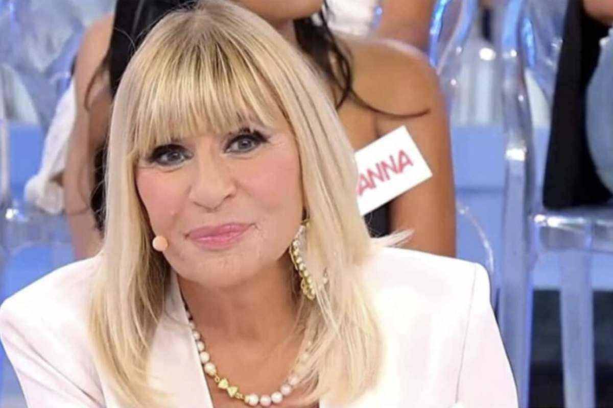 Nel Trono Classico, le dinamiche tra troniste e corteggiatori sono altrettanto intense. Nelle ultime registrazioni si è assistito a un nuovo spostamento