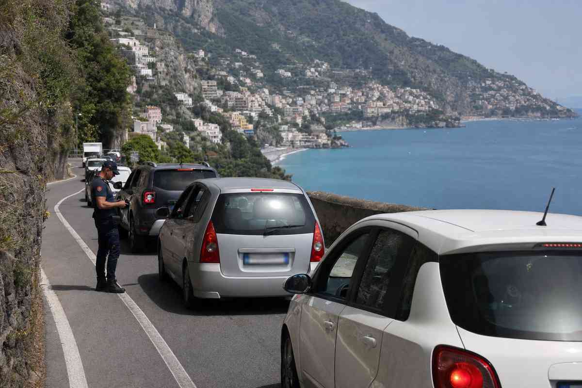 Costa d’Amalfi, tornano le targhe alterne per il ponte del 2 Giugno